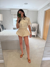 Load image into Gallery viewer, VENETIAN ~ JACKET POST