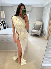 Load image into Gallery viewer, Nami Set ~ Ivory POST DATE 17th October
