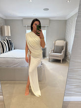 Load image into Gallery viewer, Nami Set ~ Ivory POST DATE 17th October
