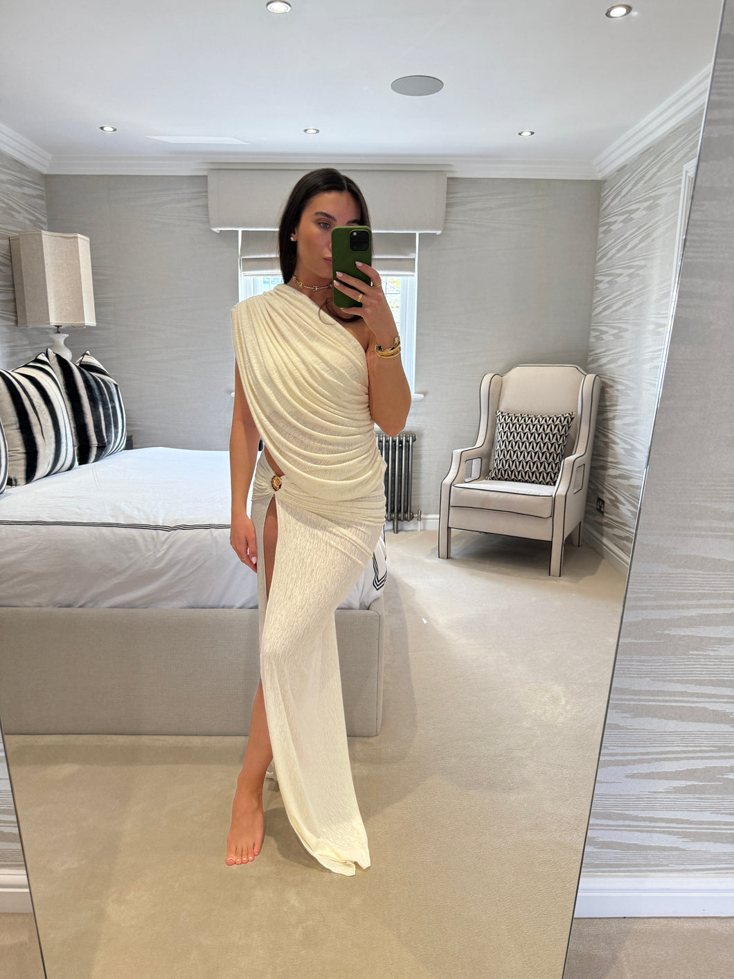 Nami Set ~ Ivory POST DATE 17th October