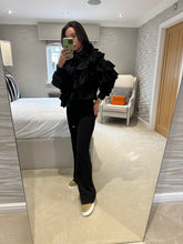 Load image into Gallery viewer, Cascata Tracksuit - Black POST DATE February

